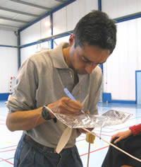 Eric LEE-A-HING prepare un Sainte Formule